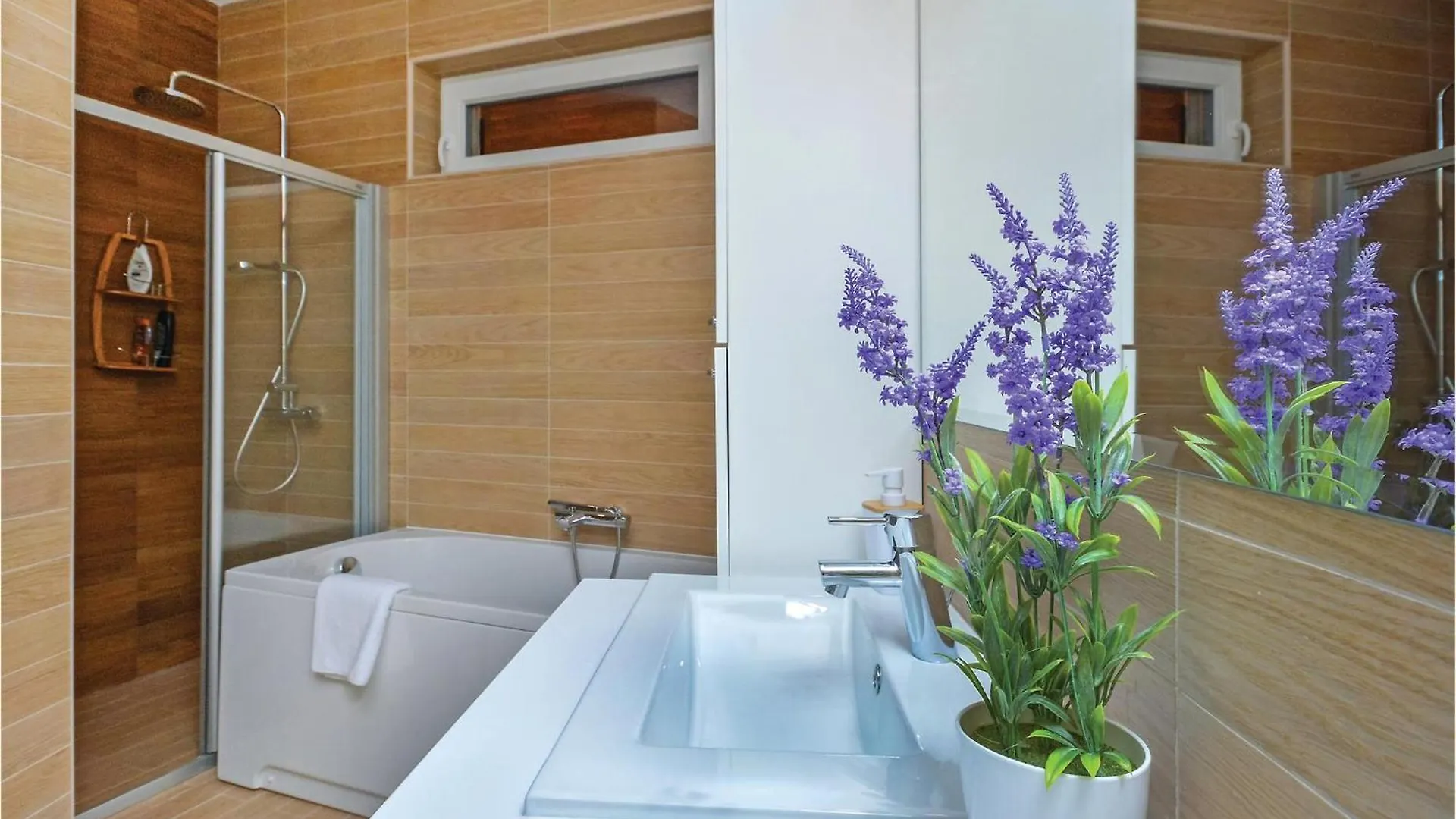 Gorgeous Home In Slatine With Wifi Trogir Holiday home